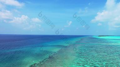 奢侈品开销岛视图夏天白色天堂沙子海滩蓝色的海洋背景色彩斑斓的